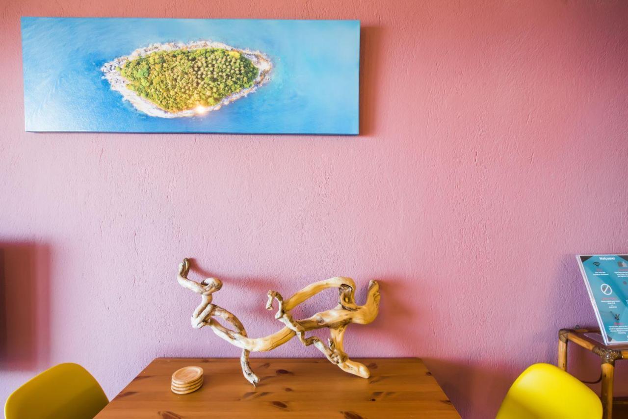 Nereus & Oceanus Beachfront Apartments, Lagonisi Beach #Feelslikehome Ormos Panagias Eksteriør billede