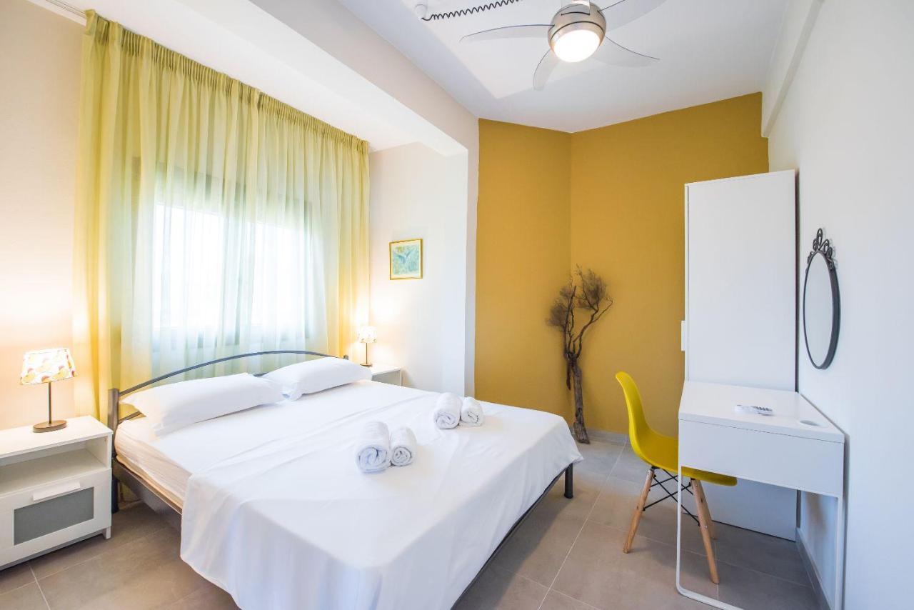 Nereus & Oceanus Beachfront Apartments, Lagonisi Beach #Feelslikehome Ormos Panagias Eksteriør billede