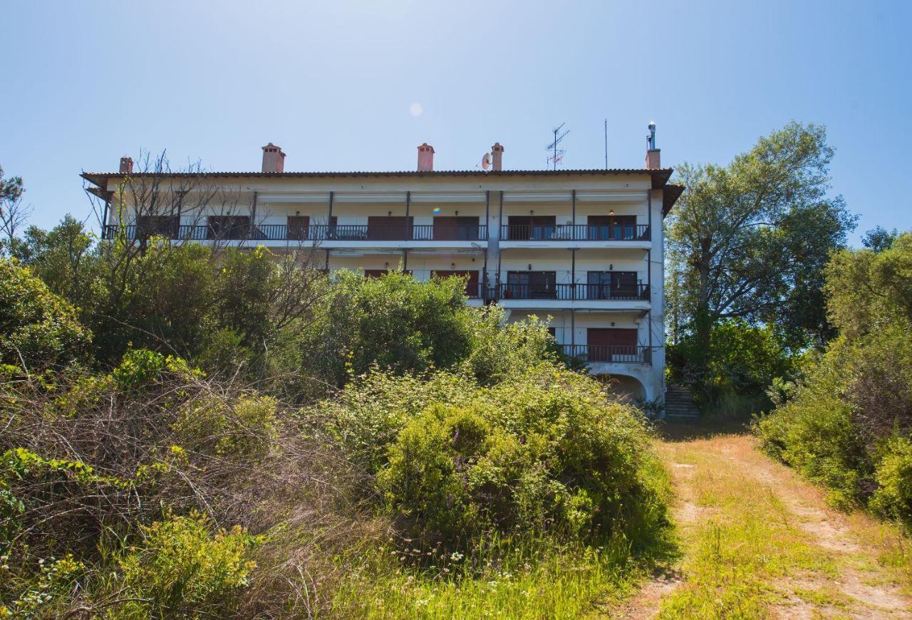 Nereus & Oceanus Beachfront Apartments, Lagonisi Beach #Feelslikehome Ormos Panagias Eksteriør billede