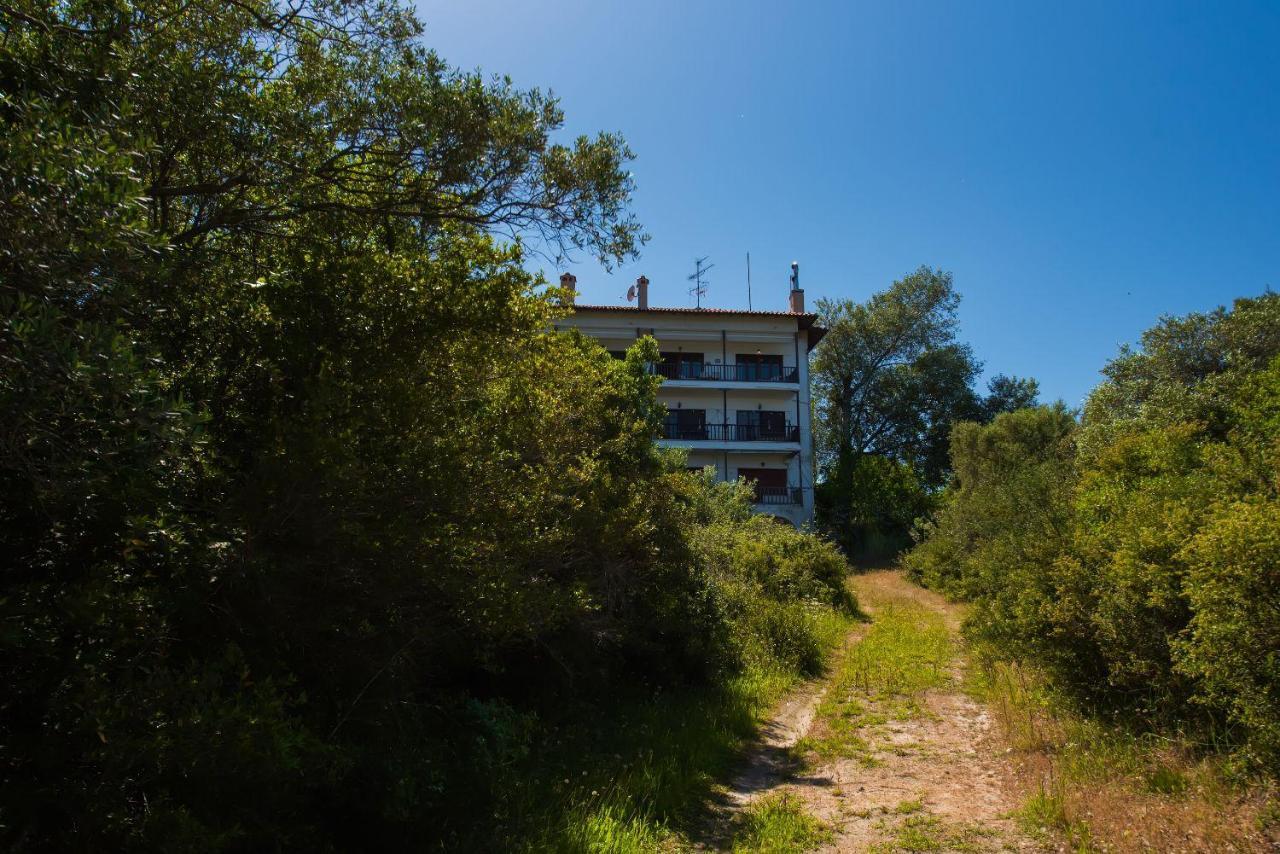 Nereus & Oceanus Beachfront Apartments, Lagonisi Beach #Feelslikehome Ormos Panagias Eksteriør billede