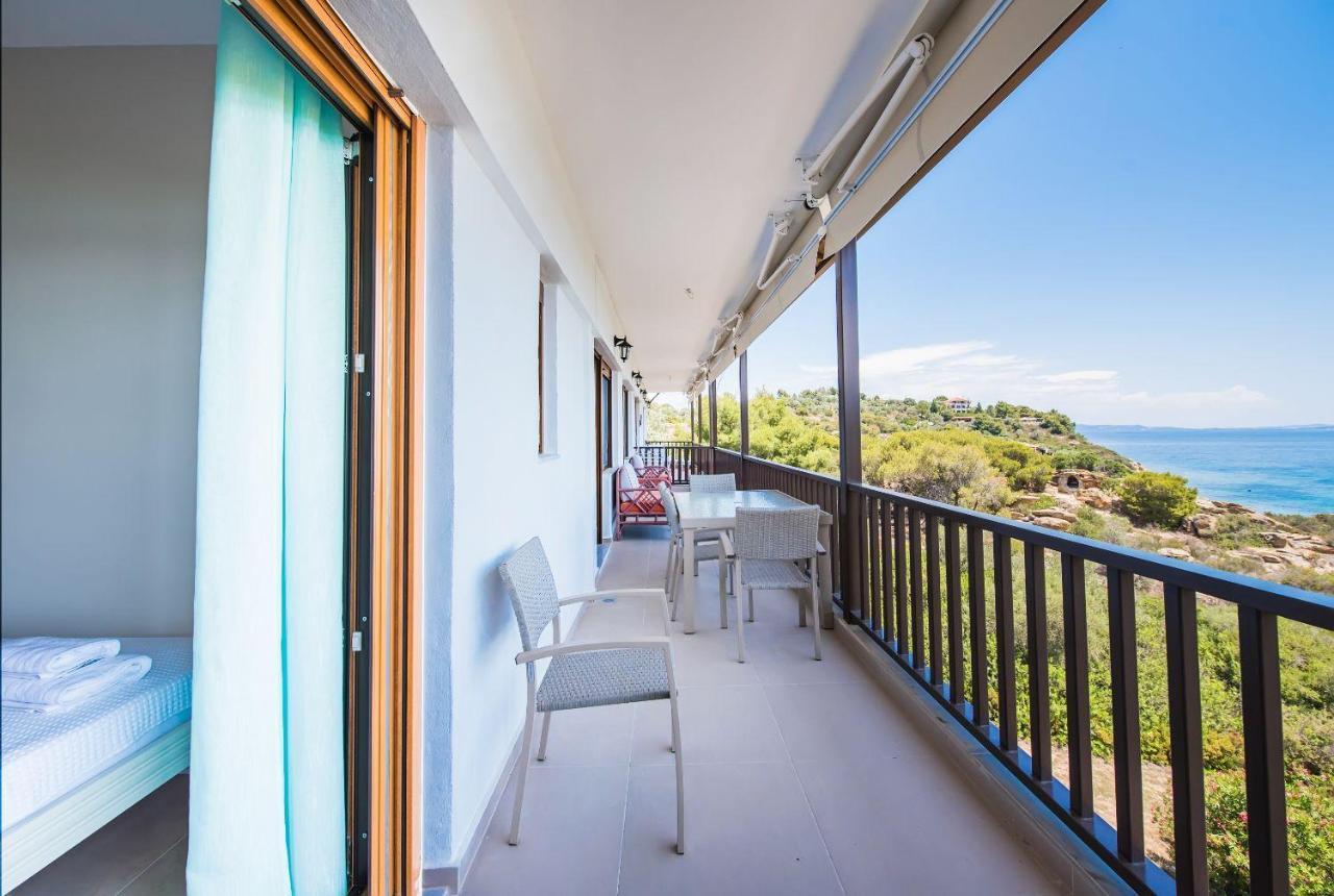 Nereus & Oceanus Beachfront Apartments, Lagonisi Beach #Feelslikehome Ormos Panagias Eksteriør billede