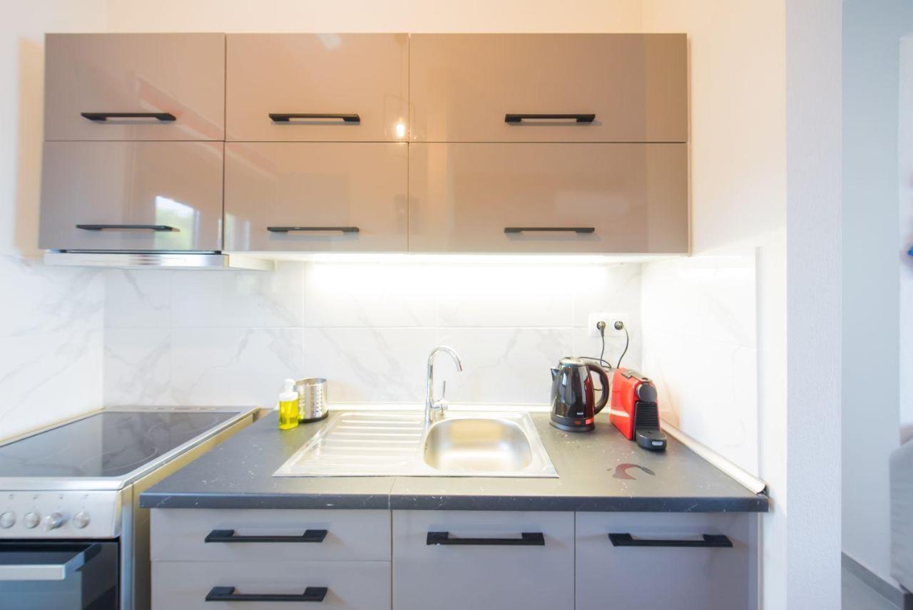 Nereus & Oceanus Beachfront Apartments, Lagonisi Beach #Feelslikehome Ormos Panagias Eksteriør billede