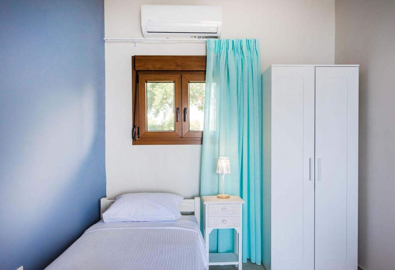 Nereus & Oceanus Beachfront Apartments, Lagonisi Beach #Feelslikehome Ormos Panagias Eksteriør billede
