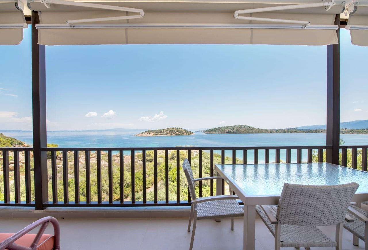 Nereus & Oceanus Beachfront Apartments, Lagonisi Beach #Feelslikehome Ormos Panagias Eksteriør billede